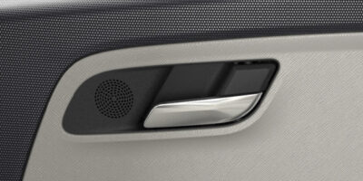 altroz-metalic-door-handle altroz-metalic-door-handle