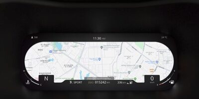 Navigation-display-on-a-26.03-cm-10_converted