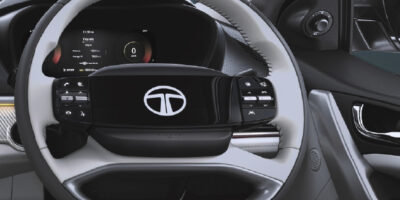digital-steering-wheel-with-Illuminated-logo